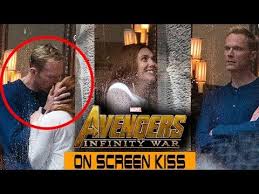 Avengers Infinity War Onscreen Kiss Elizabeth Olsen Kissing Scene Scarlet Witch Vision Kiss Youtube Avengers Quotes Kissing Scenes Avengers Imagines