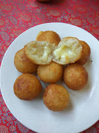 Tak semua kuih susah untuk dibuat, ada sahaja yang senang dan cepat untuk. Resepi Cucur Manis Viral Cara Buat Cekodok Manis Yang Lembut Dan Enak