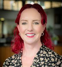 Sara Spear's Instagram, Twitter & Facebook