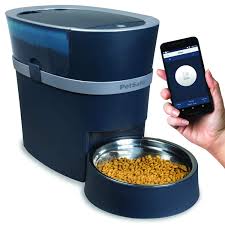 Meanwhile, dog waterers and fountains can help ensure they stay hydrated. Buy Petsafe Smart Feed Automatic Dog And Cat Feeder Smartphone Wi Fi Enabled App For Iphone And Android Online At Low Prices In India Amazon In