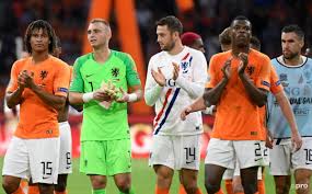 Interviews, opinies en reportages over het nederlands elftal. Het Nederlands Elftal Shirt En De Wederopstanding Mee Met Oranje