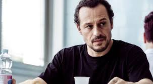 Find out where stefano accorsi was born. Quanto E Alto Stefano Accorsi Galileopost Com