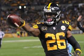 What appeared to be a preseason holdout leaked into the regular season and eventually extended to the entire season when bell missed an nfl deadline to sign his franchise tag. Le Veon Bell Biography Photo Wikis Age Height Personal Life News 2021