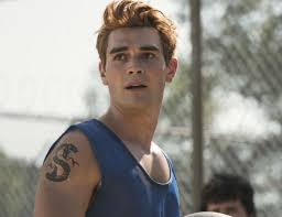Apa can also be seen with his natural head of hair in 2020 film songbird. 25 Behind The Scenes Facts About Riverdale