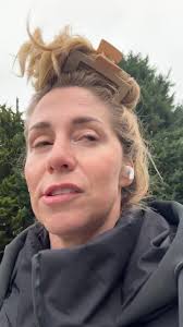 About to send the Starbucks cards today! @heatherkozakiewizcmantica Sally  Mohr Meryl Livingston @Sarah-janedavies I still need your emails! Please  put your emails below! xx