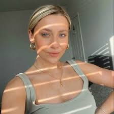 Amy Eustace (amyoeustace)