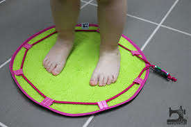 Badeteppich To Go Nie Mehr Nasse Fusse In Der Umkleide Nach Dem Schwimmen Nach Der Dusche Auf Dem Camping Badeteppich To Go Teppich