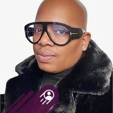 Actress Kirstie Alley has died after battling cancer, her family announced.  She was 71 years old. abcn.ws/3UEvY4a