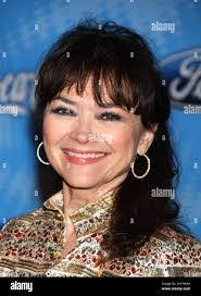 Linda Smit's Instagram, Twitter & Facebook