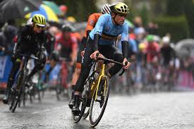 New aerodynamic tube shaping on the headtube, downtube and fork makes it a killer on breakaways, sprints and solo chase efforts. Giant Launches 2021 Tcr Ninth Generation Frame Is Lighter Stiffer And More Aerodynamic Giant Tcr Giants Team Giants