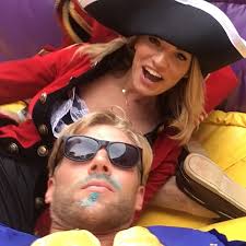 Earlier this summer I packed a bag full of @mackweldon's sharpest, most  breathable apparel for a staycation @therockawayhotel in Queens—proving you  don't always need to flee the city to escape the heat.