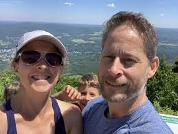 Touching sign at Metlife concert