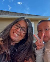 Family is everything! I can't even express how much I love the people in  these pictures! Big, big thank you to Anthony and @jaimienicole17 for  letting us disrupt their schedules and lives