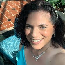 Michelle Gladstone's Instagram, Twitter & Facebook