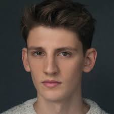 Aping Edwin Porter (2022)