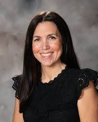 Kristin Holcomb's Instagram, Twitter & Facebook