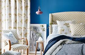 Ivory curtains and pure white curtains go great with blue walls and you can choose blackout curtains or sheer curtains in ivory color or white color. What Curtains Go Well With Blue Walls Rules And Ideas Hackrea