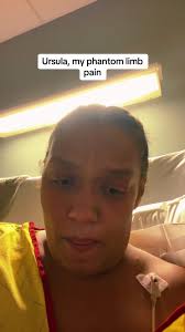 #thepainisreal #amputeelifehacks #@FootlessJo