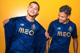 Check spelling or type a new query. Fc Porto Goes For Gold With 2021 22 Away Kit Sportslogos Net News Alternative Investment Guide