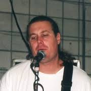 The guitars, strings, amps & pedals of the world's best artists