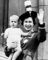 Thankyou For 19k Followers Queen Elizabeth Ii With Her Third Son Prince Edward Lady Louise Windsor Royal Family Queen Elizabeth