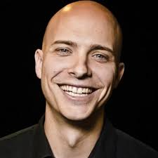 Learn about the Mentors helping entrepreneurs in our program