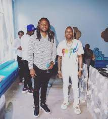 He loves to wear glasses and is a lover of sneakers also. Who Is Dthang Wiki Bio Facts About Lil Durk S Brother