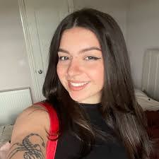 Leah Firth's Instagram, Twitter & Facebook