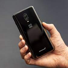 The oneplus 6t has something no other phone has. This Is The Oneplus 6t Mclaren Edition The Verge