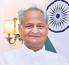 Page_1_Front_Late_Front 09.qxd