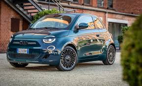 Hier erfahrt ihr ganz exklusiv alle infos zum (2021) fiat 500 e! Fiat 500 Elektro Flitzer Sorgt Fur Gute Laune Autogazette De