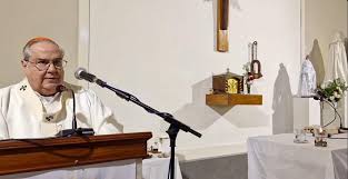 El cardenal Rossi llamó a los jóvenes a visitar a sus abuelos: 