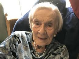 Cornishwoman who married French aristocrat dies at 102