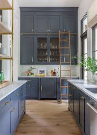 Cabinets to go is dedicated to ensuring a positive experience as soon as customers step through the front door. This Jacksonville Florida Home Holds The Secret To An Eternally Clutter Free Kitchen Classic Kitchen Cabinets Kitchen Cabinet Colors Classic Kitchens