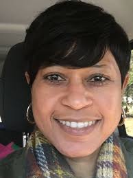 Woodlawn's Felicha Morales sharpens pencil for LHSAA finals