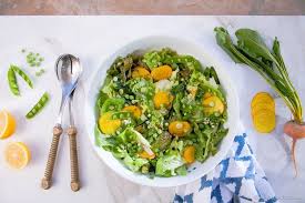 Salades Vertes Printanieres Eclatantes De Couleurs En 15 Recettes Legeres Recette Salade Verte Recette Salade Salade De Printemps