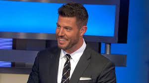 Video Gma Welcomes Jesse Palmer To Abc News Jesse Palmer Abc Good Morning America Bachelorette Tv Show