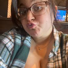 Lindsey Istre (@be_th7808) • Threads, Say more