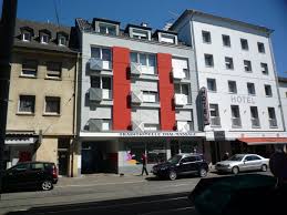 Deshalb fördern die stadt frankfurt am main und das land hessen den wohnungsbau. V1l A5aowuz9fm