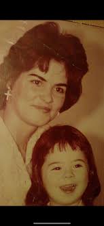 Ok, I've shown this pic before but since I just posted my mom's childhood  home ,Joy place , it generated a lot of interest, so here is my dads child  hood home.