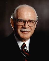 Earl Mclaughlin's Instagram, Twitter & Facebook