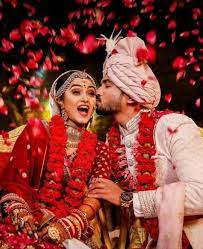 Pin By Crush On Abridal Photography Indian Wedding Photography Couples Indian Wedding Photography Poses Indian Wedding Photography