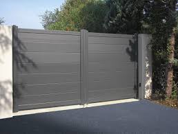 Portail Battant Alu Gamme Contemporaine Design Modele Jade Portail Portail Alu Exterieur De Ferme Moderne
