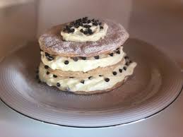 Questa ricetta si presta anche a delle scorciatoie tanto amate da noi donne indaffarate: Millefoglie Con Crema Chantilly E Gocce Di Cioccolato La Giuggiola Gluten Free