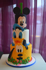 1st Cartoon Character Birthday Cake Images Disney Mickey And Fr Mickey Cakes Friends Cake Minnie Cake