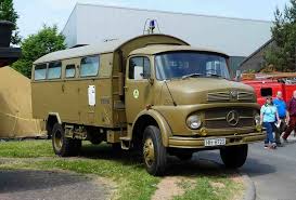 Mb La 710 Als Ehemaliger Grossraum Krankenwagen Des Zivilschutzes Gesehen Beim Roten Sommer 2018 In Fulda Krankenwagen Mercedes Camper Feuerwehr Fahrzeuge