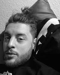 ey ich ruf sie an sie ruft mich an ich geh nicht ran bausa bausa fml music deutschrap wasduliebenennst fangirl deutsch rap rapper rap