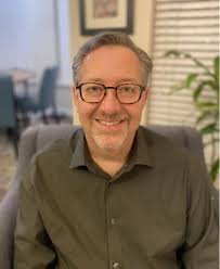 Two-time StorySLAM winner Scot Marken had a manager in NYC during high  school and auditioned for many commercials he never got. While studying in  England during college, he starred in a charity