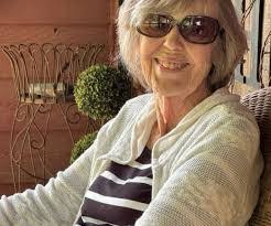 Lynnette Hatfield's Instagram, Twitter & Facebook