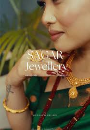 पूर्णताको चमकले आफैलाई सजाउनुहोस्। सागर ज्वेलरीसँग लालित्यलाई पुन: परिभाषित  गर्नुहोस्। हरेक विवरणमा भव्यता